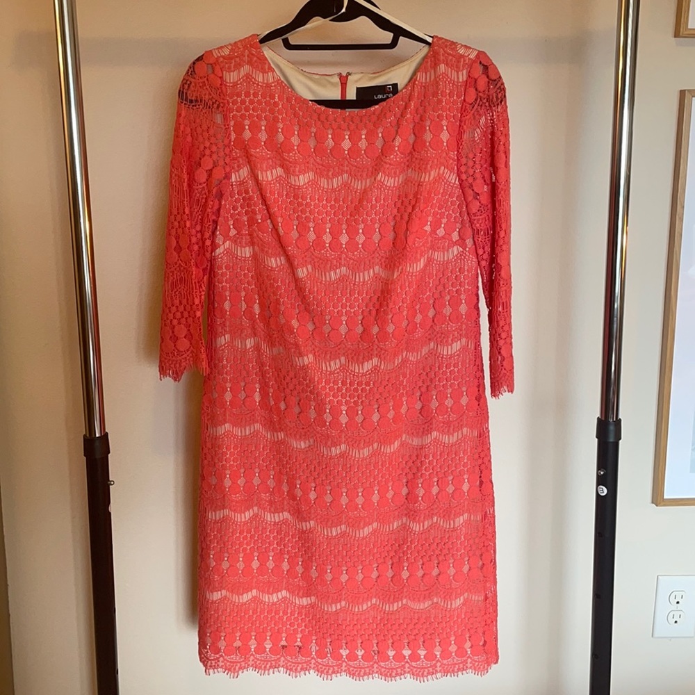 Laura lace dress in peach